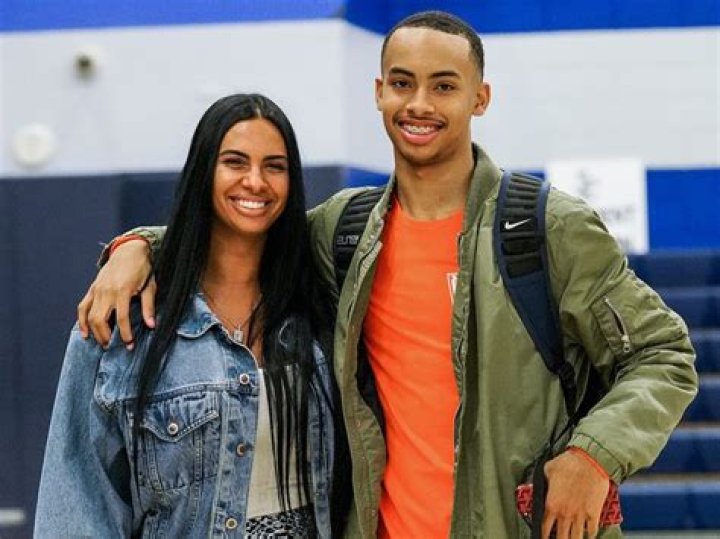 Amari Bailey And Mom Johanna Leia Height Difference – How Tall Are They?
