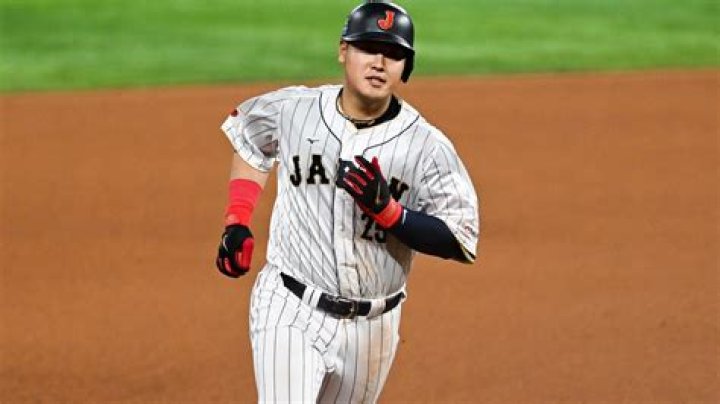 Brett Okamoto Net Worth, Income, Salary, Earnings, Biography