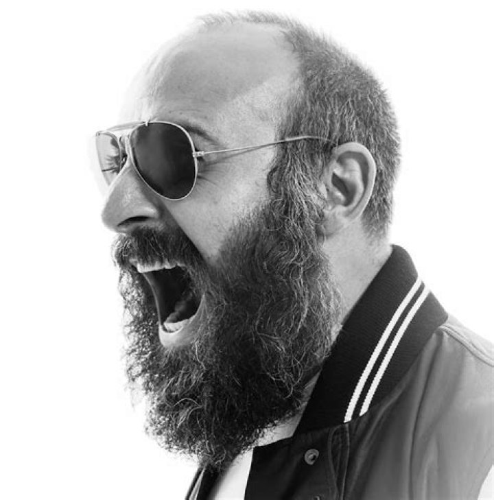 Halit Ergenç: Wife, net worth, tattoos, smoking & body facts