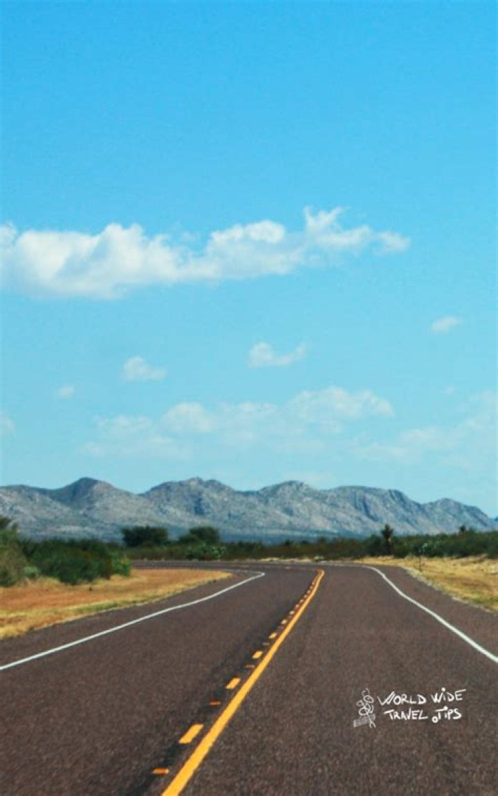 How far is austin from dallas