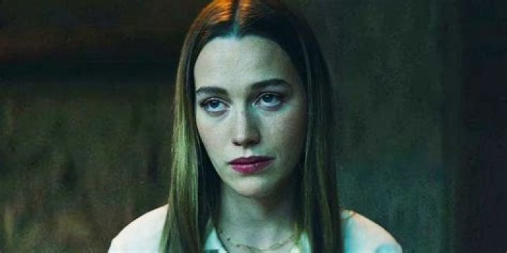 Is Victoria Pedretti Gay? Sexuality Rumors Due To The Actress’ Queer Character