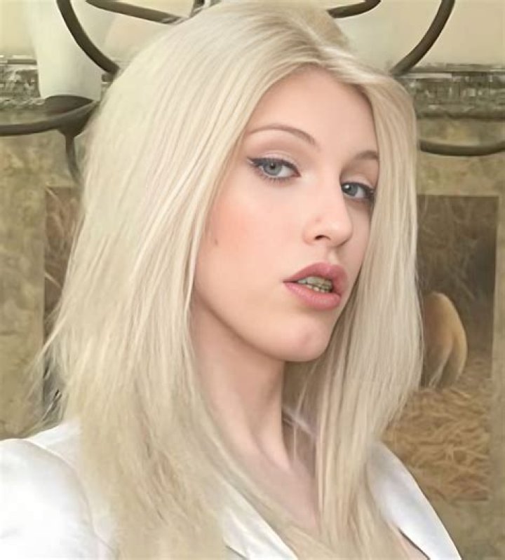 Izzy Stannard Biography; Before, Long Hair, Surgery And Izzy Stannard As A Girl