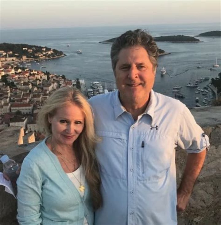 Mike Leach is Married to Wife: Sharon Leach. Kids.