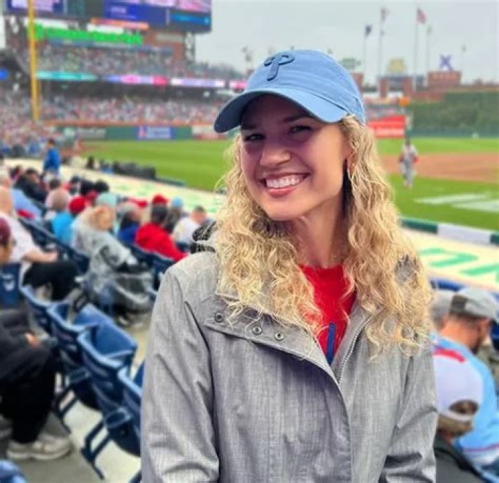 Payton Domschke Bio, Wiki, Age, Birthday, Height, Husband, Family, WVEC-TV, Salary, and Net Worth.