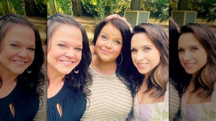 Photos: Who Is Chrissy Chabert? Lacey Chabert Sister Age And Instagram