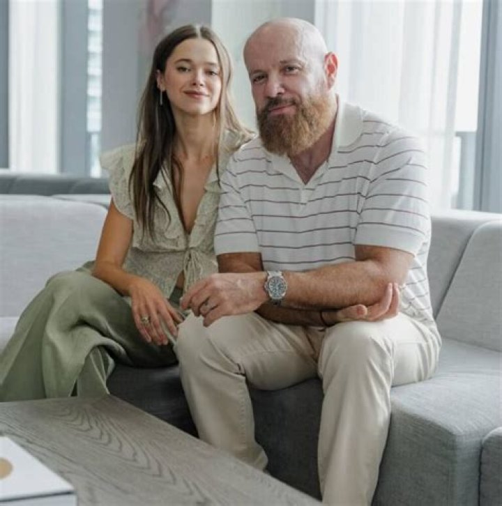 Riley Green Wife, Net Worth, Age, Married, Height, Kids, Bio