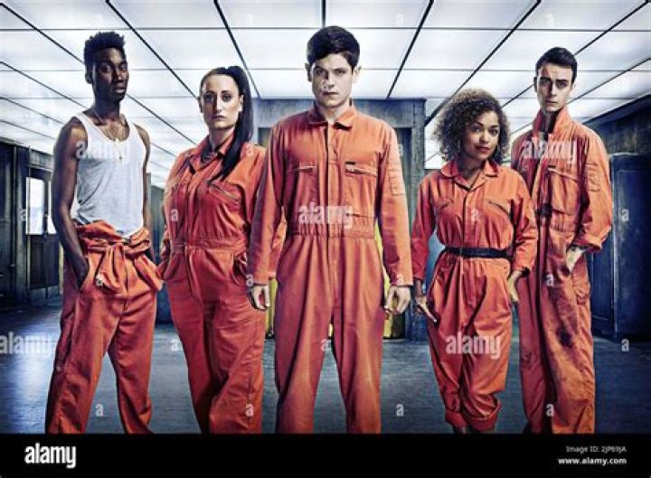 Robert Sheehan Gay: Bio, Wiki, Age, Joe Sheehan, Girlfriend, Misfits, Movies, TV Shows and Net Worth