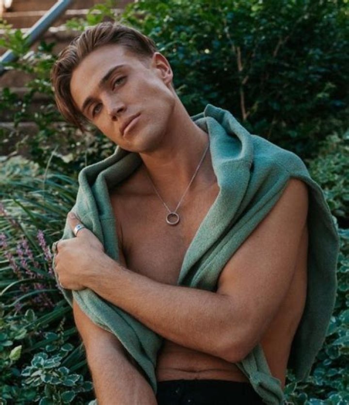 Sebastien Torkia Wikipedia, Age, Biography, Height, Instagram, Girlfriend, Net Worth