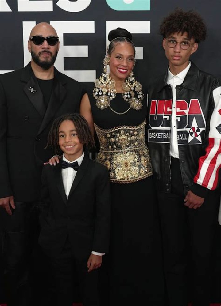 Swizz Beatz Bio, Wiki, Age, Height, Brother, Wife, Alicia Keys, Children, DMX, Net Worth and House