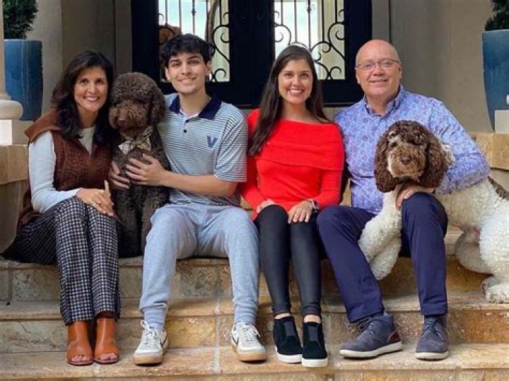 Who Are Tom Godwin And Beth Godwin? Hannah Godwin Parents And Family