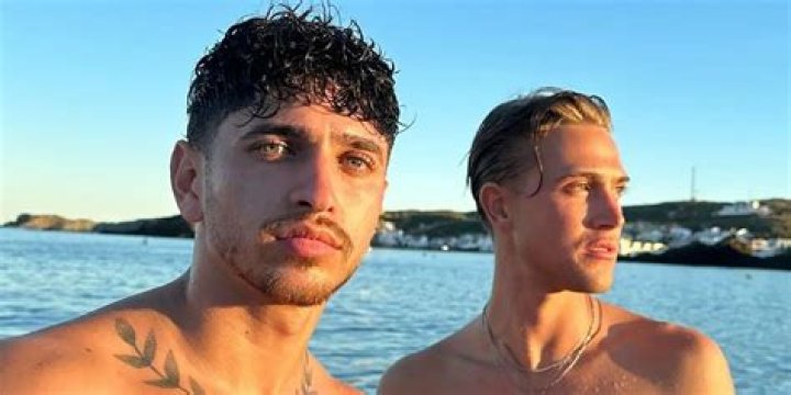 Who Is Leandro David From Too Hot To Handle Brazil? Meet The Swimmer-Model On Instagram